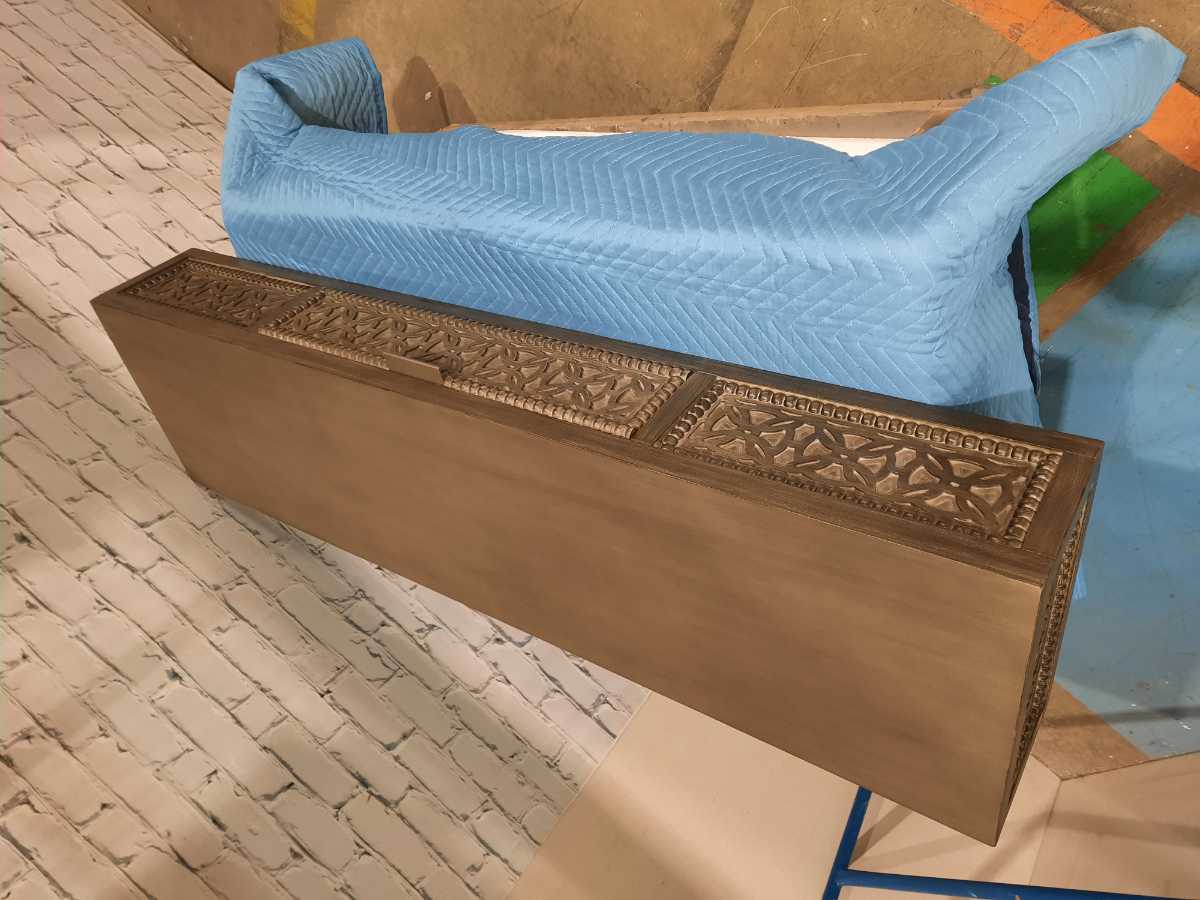 Quinnland Console Table - Gallery Image 7